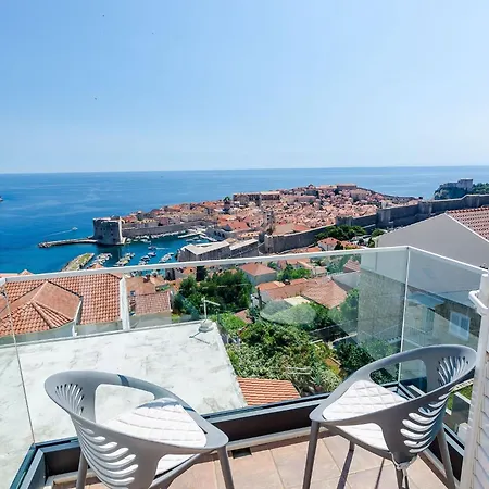 Isabora - Comfort Three-bedroom With Balcony And Sea View Second Floor ドゥブロブニク