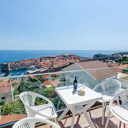 Isabora - Comfort Three-bedroom With Balcony And Sea View Second Floor * ドゥブロブニク