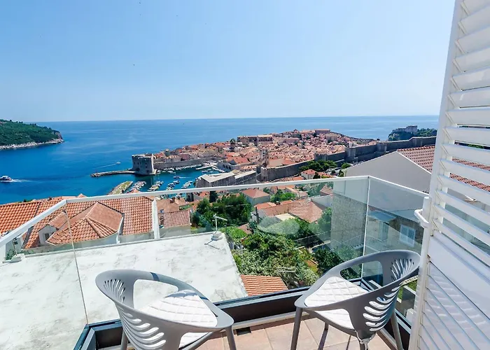 Isabora - Comfort Three-bedroom With Balcony And Sea View Second Floor ドゥブロブニク