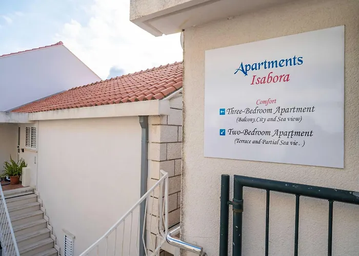 Isabora - Comfort Three-bedroom With Balcony And Sea View Second Floor アパート