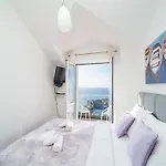 Isabora - Comfort Three-bedroom With Balcony And Sea View Second Floor