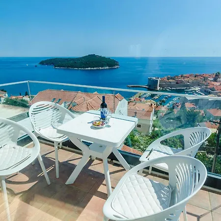 Isabora - Comfort Three-bedroom With Balcony And Sea View Second Floor *