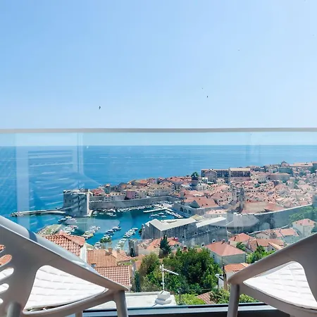 Isabora - Comfort Three-bedroom With Balcony And Sea View Second Floor Apartment Dubrovnik