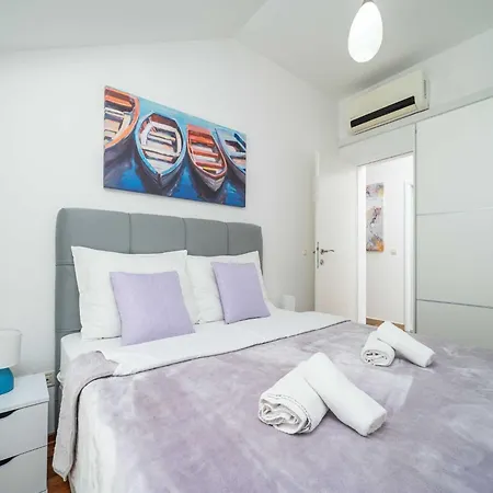 Isabora - Comfort Three-bedroom With Balcony And Sea View Second Floor * Dubrovnik