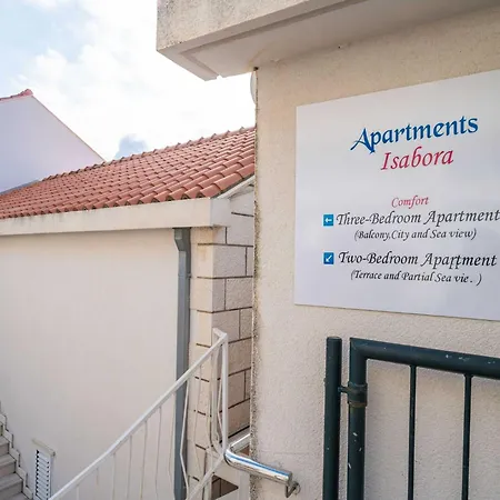 Isabora - Comfort Three-bedroom With Balcony And Sea View Second Floor Apartment